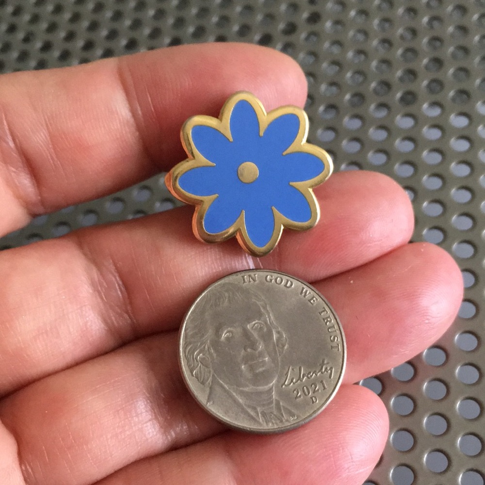🖤Blue flower💕pin - Picture 6 of 6